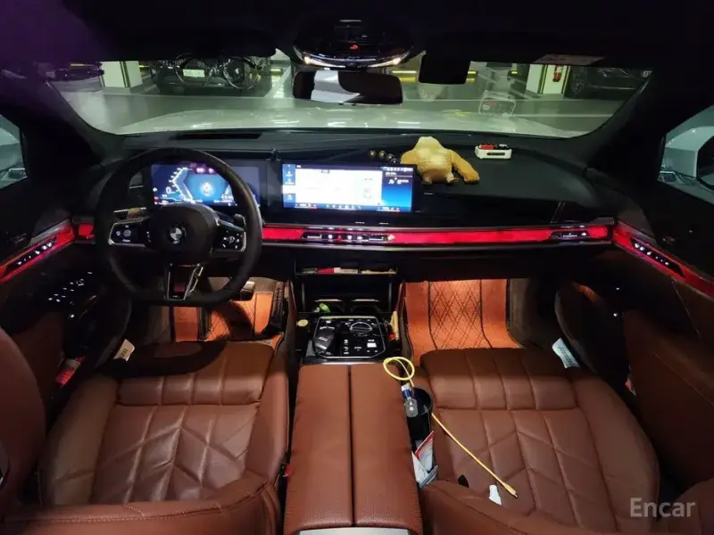 2025 BMW 7 серии с пробегом 18 000 км
