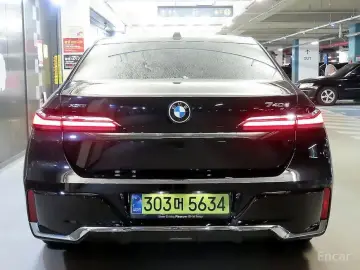 2025 BMW 7 серии с пробегом 18 198 км