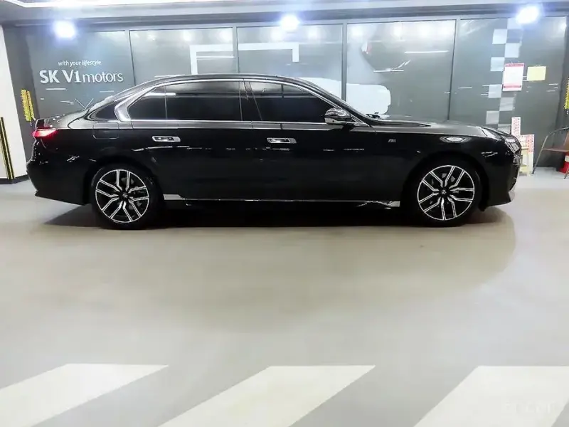 2025 BMW 7 серии с пробегом 18 198 км