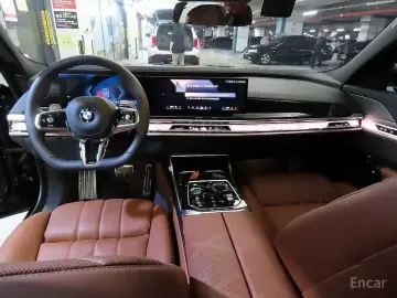 2025 BMW 7 серии с пробегом 18 198 км