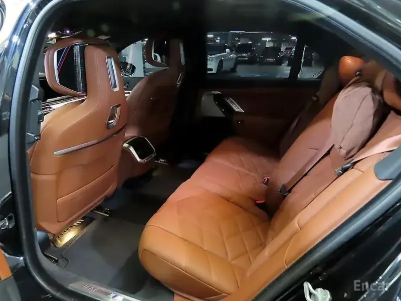 2025 BMW 7 серии с пробегом 18 198 км