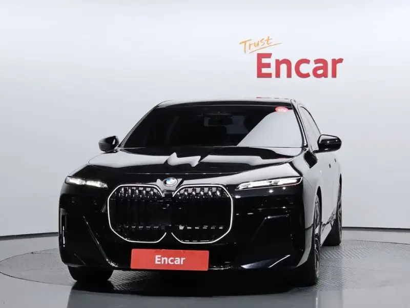 2023 BMW 7 серии с пробегом 39 427 км