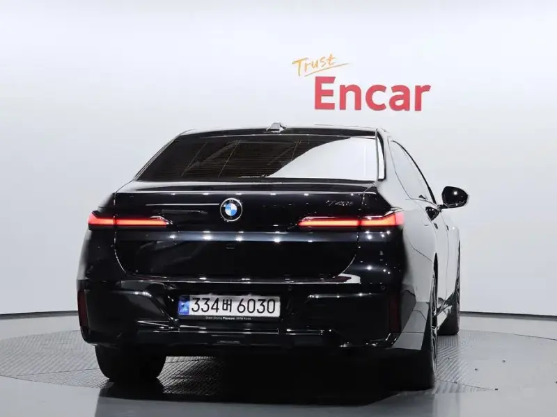 2023 BMW 7 серии с пробегом 39 427 км