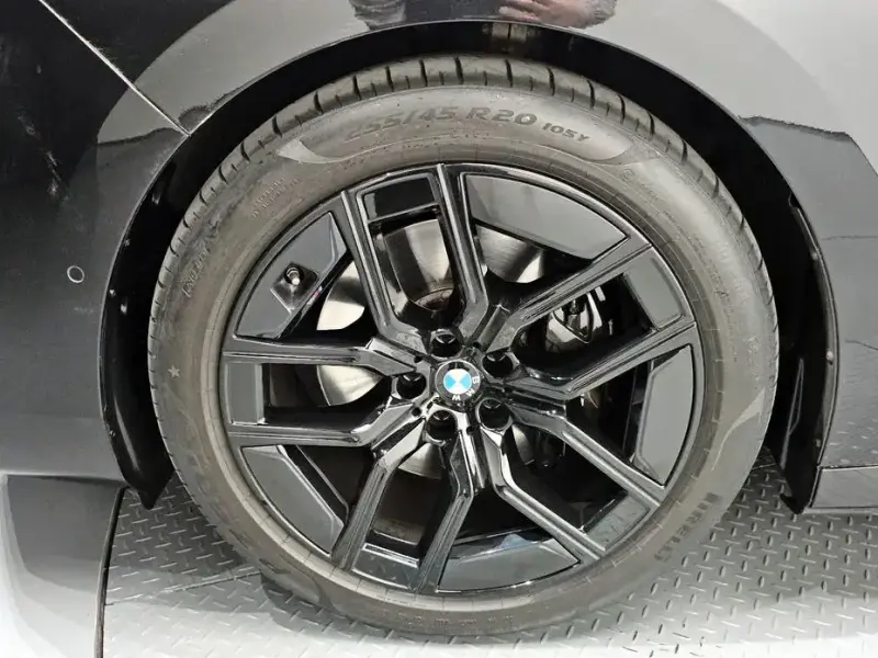 2023 BMW 7 серии с пробегом 39 427 км