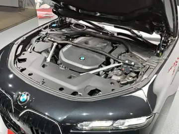 2023 BMW 7 серии с пробегом 39 427 км
