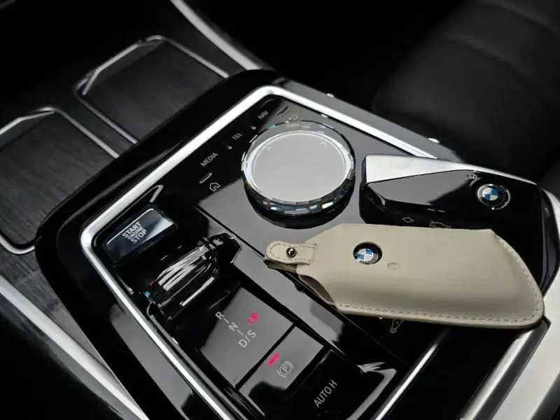 2023 BMW 7 серии с пробегом 39 427 км