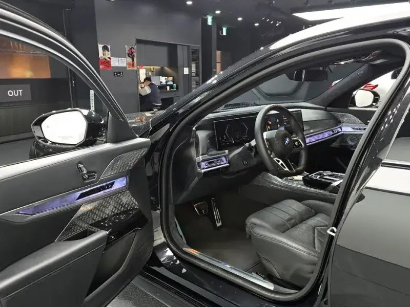2023 BMW 7 серии с пробегом 39 427 км