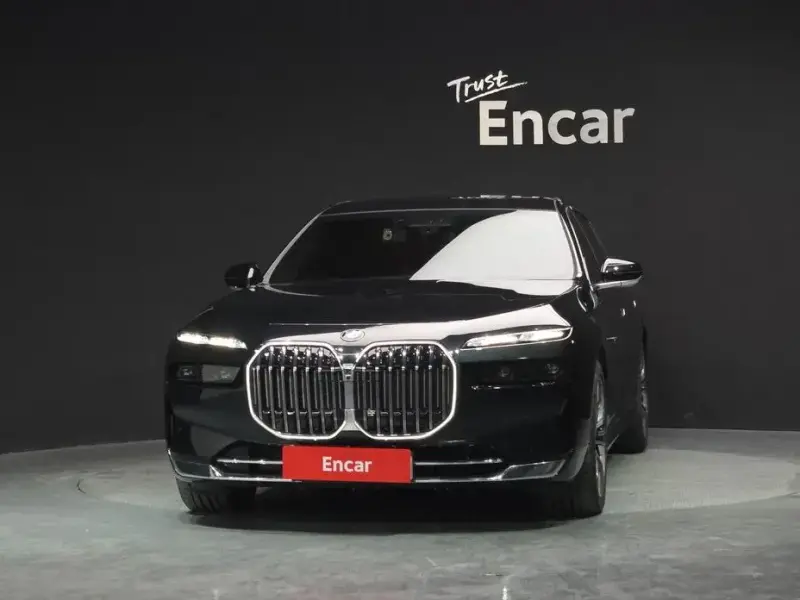 2023 BMW 7 серии с пробегом 21 736 км