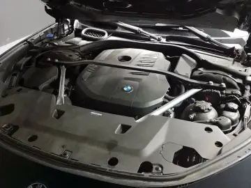 2023 BMW 7 серии с пробегом 21 736 км