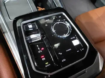 2023 BMW 7 серии с пробегом 21 736 км