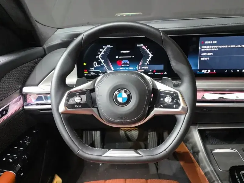 2023 BMW 7 серии с пробегом 21 736 км