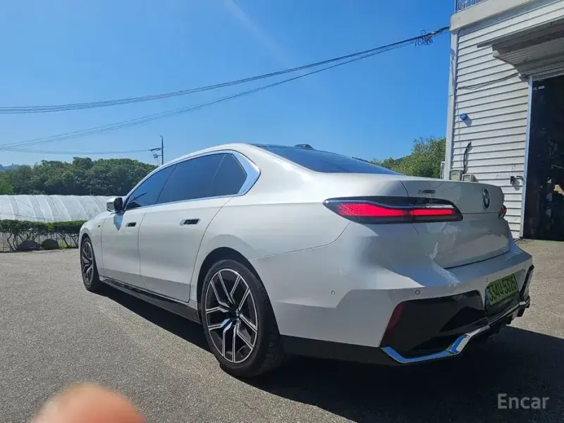 2025 BMW 7 серии с пробегом 17 000 км