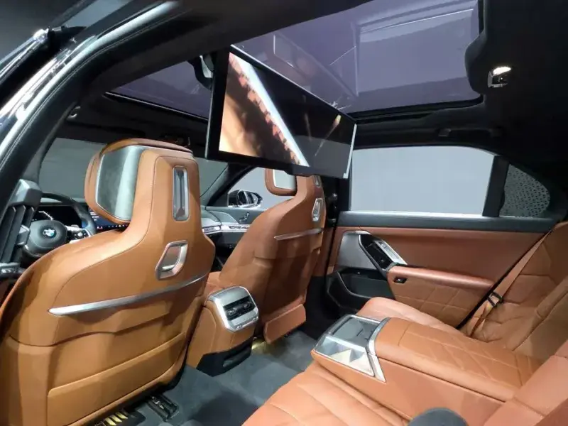 2023 BMW 7 серии с пробегом 21 736 км