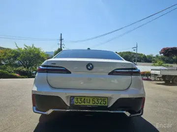 2025 BMW 7 серии с пробегом 17 000 км