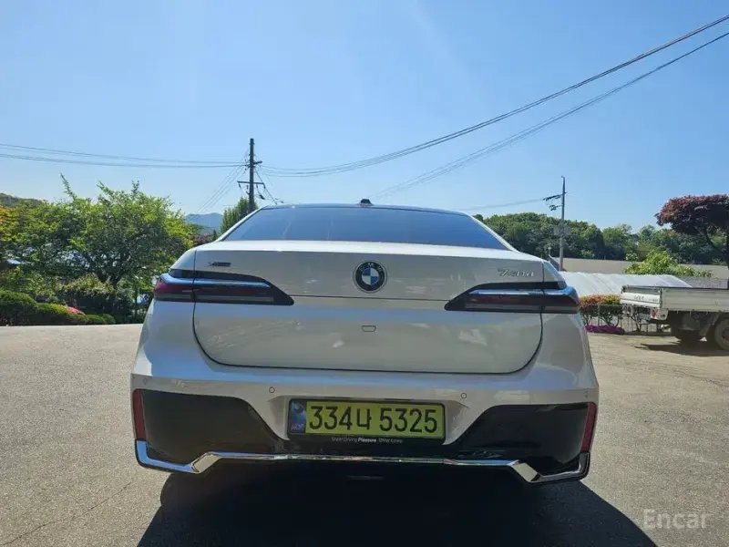 2025 BMW 7 серии с пробегом 17 000 км