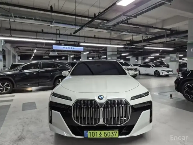 2024 BMW 7 серии с пробегом 22 995 км