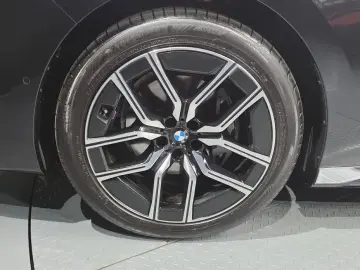 2025 BMW 7 серии с пробегом 5 871 км
