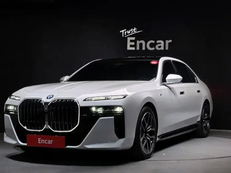 2023 BMW 7 серии с пробегом 15 167 км