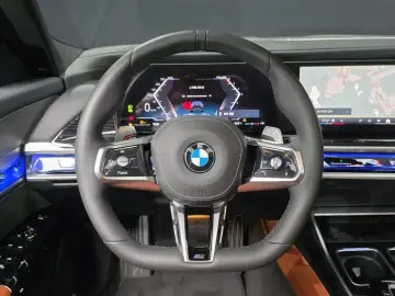 2025 BMW 7 серии с пробегом 5 871 км