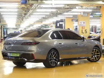 2025 BMW 7 серии с пробегом 13 000 км