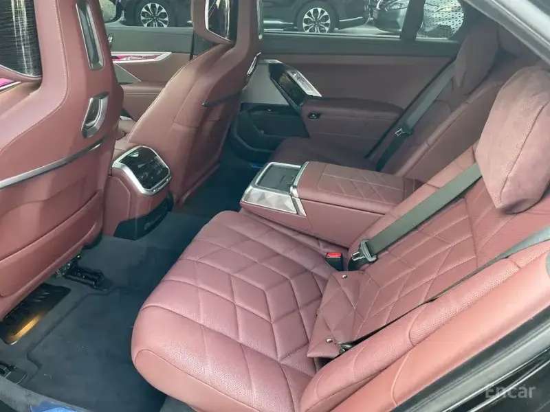 2025 BMW 7 серии с пробегом 5 000 км