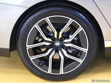 2025 BMW 7 серии с пробегом 13 000 км