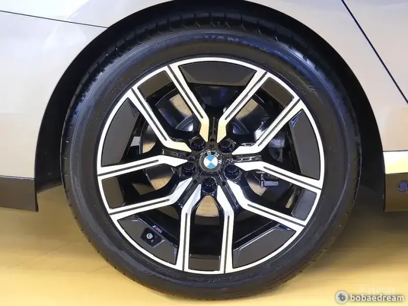 2025 BMW 7 серии с пробегом 13 000 км