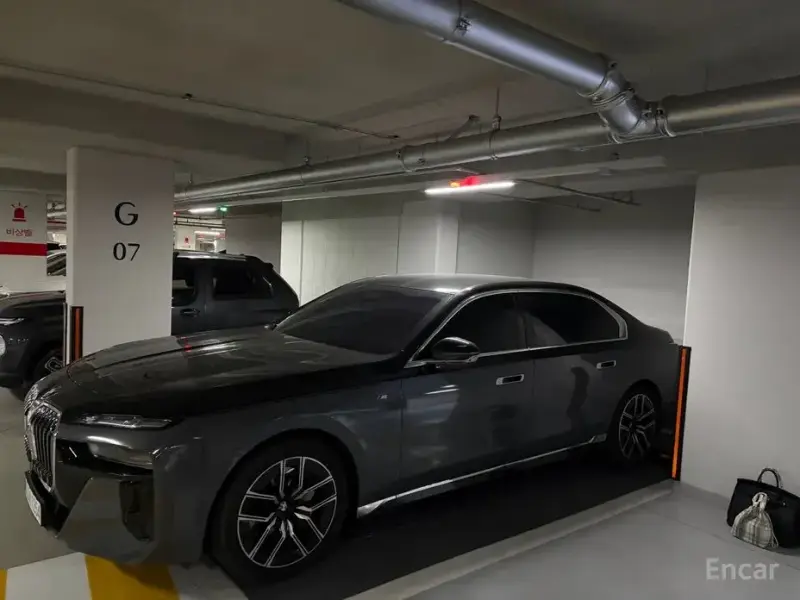 2024 BMW 7 серии с пробегом 16 000 км