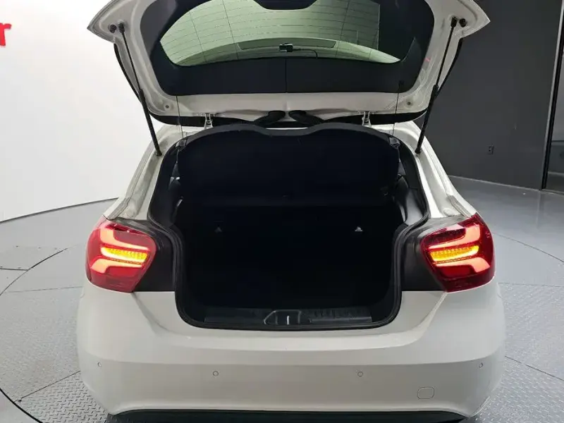 2018 Mercedes-Benz A-Класс с пробегом 119 336 км