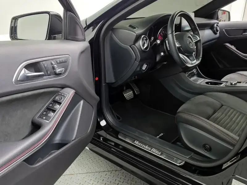 2017 Mercedes-Benz A-Класс с пробегом 102 546 км