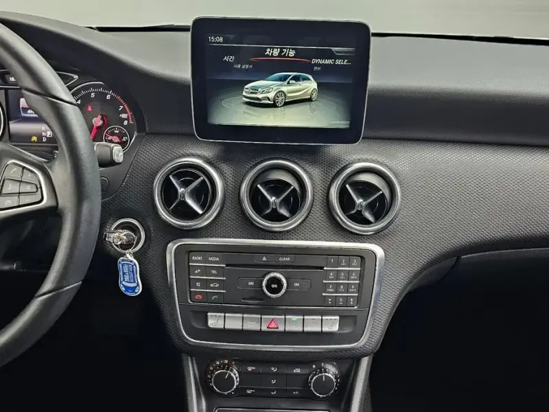 2016 Mercedes-Benz A-Класс с пробегом 49 073 км