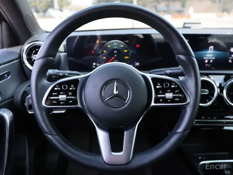 2021 Mercedes-Benz A-Класс с пробегом 16 100 км