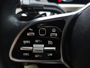 2020 Mercedes-Benz A-Класс с пробегом 108 140 км