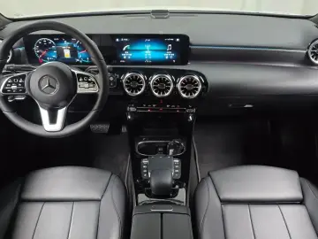 2021 Mercedes-Benz A-Класс с пробегом 83 829 км