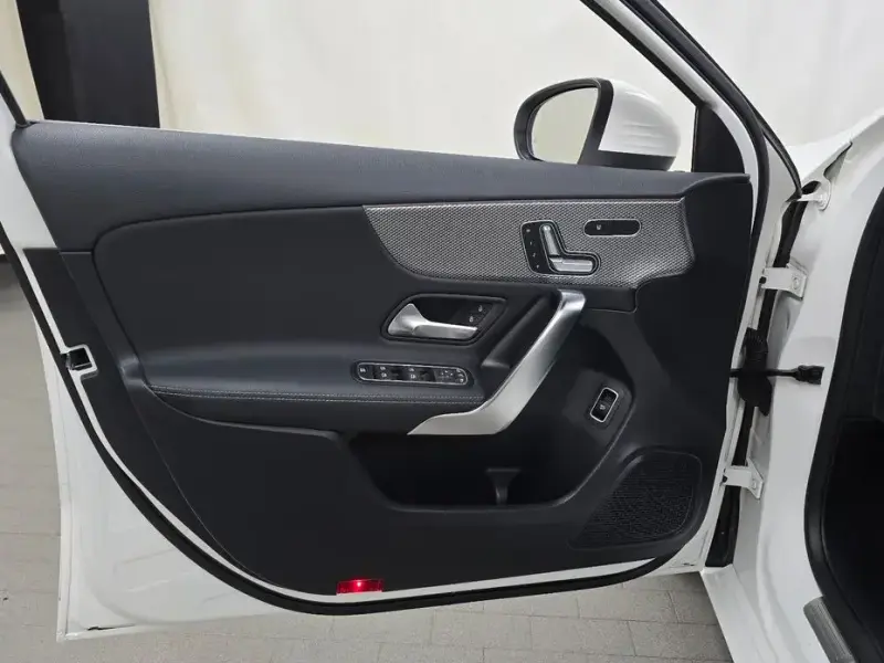 2021 Mercedes-Benz A-Класс с пробегом 83 829 км