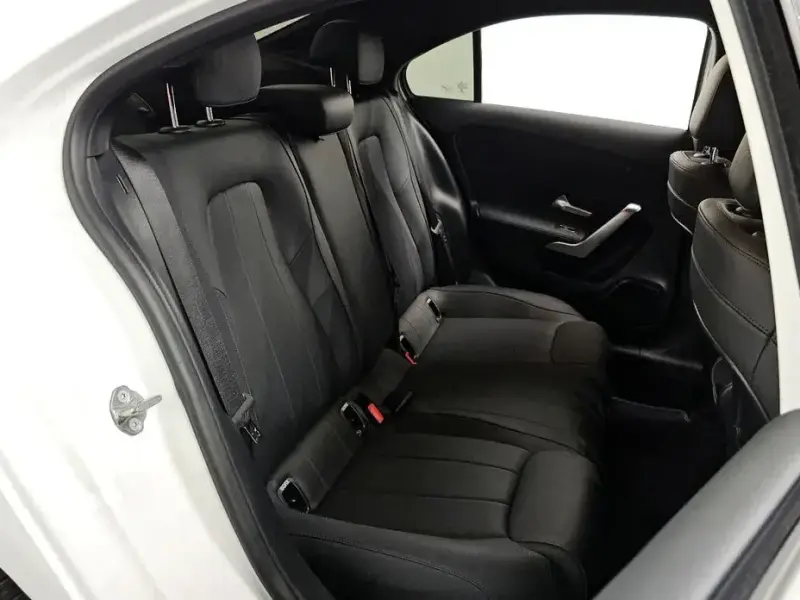 2021 Mercedes-Benz A-Класс с пробегом 21 716 км