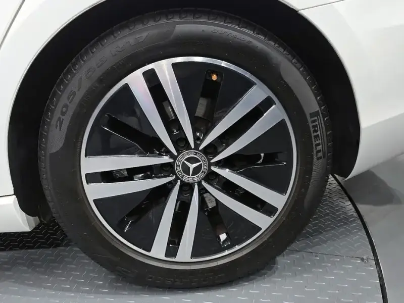 2021 Mercedes-Benz A-Класс с пробегом 21 716 км