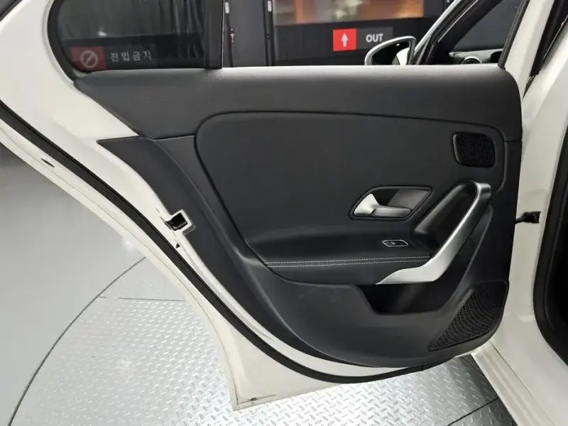 2021 Mercedes-Benz A-Класс с пробегом 21 716 км