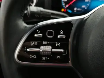 2021 Mercedes-Benz A-Класс с пробегом 21 716 км