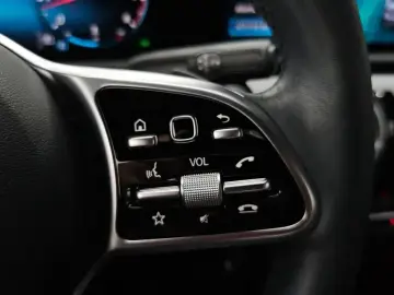 2021 Mercedes-Benz A-Класс с пробегом 21 716 км