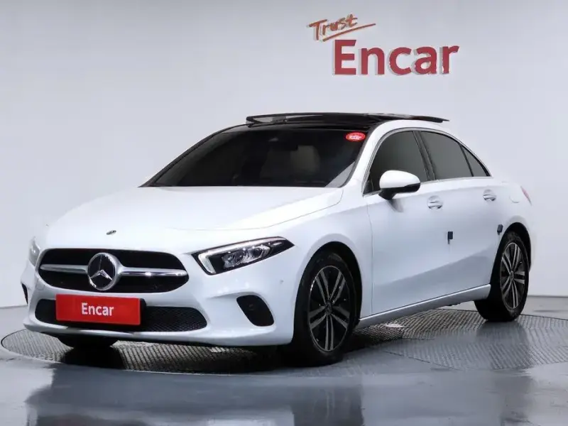 2022 Mercedes-Benz A-Класс с пробегом 50 736 км
