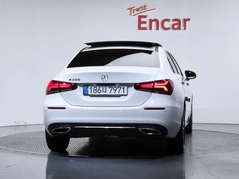 2022 Mercedes-Benz A-Класс с пробегом 50 736 км