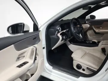 2022 Mercedes-Benz A-Класс с пробегом 50 736 км