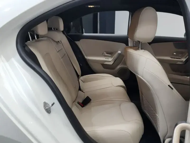 2022 Mercedes-Benz A-Класс с пробегом 50 736 км