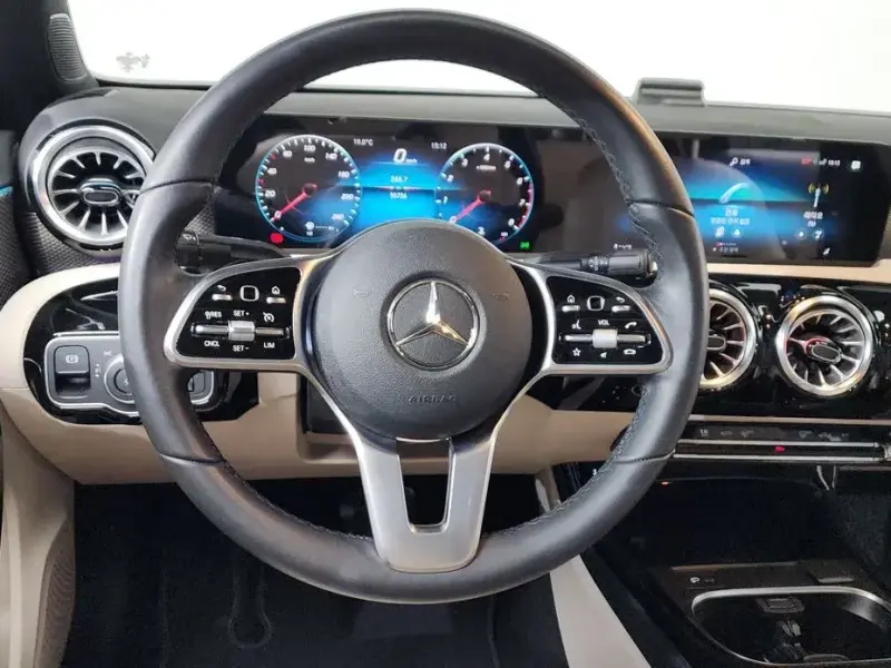 2022 Mercedes-Benz A-Класс с пробегом 50 736 км