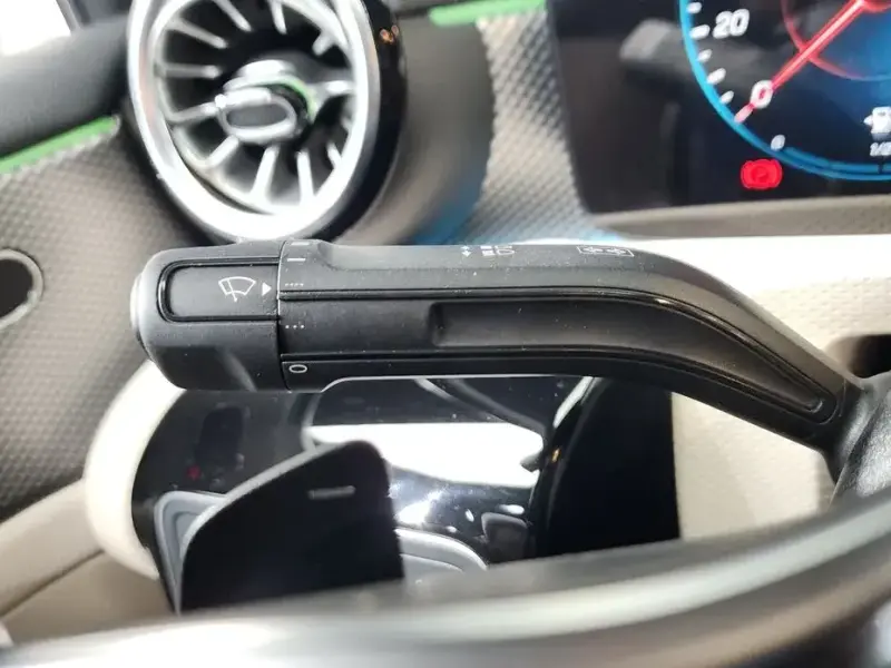 2022 Mercedes-Benz A-Класс с пробегом 50 736 км