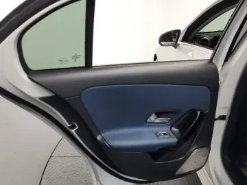 2019 Mercedes-Benz A-Класс с пробегом 63 928 км