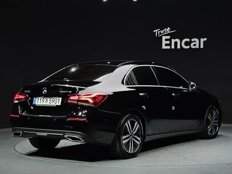 2021 Mercedes-Benz A-Класс с пробегом 33 896 км