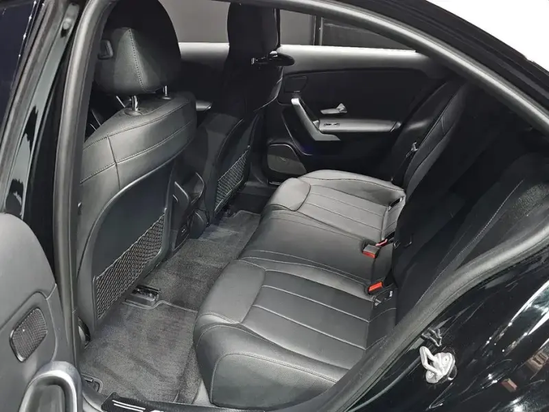 2021 Mercedes-Benz A-Класс с пробегом 33 896 км