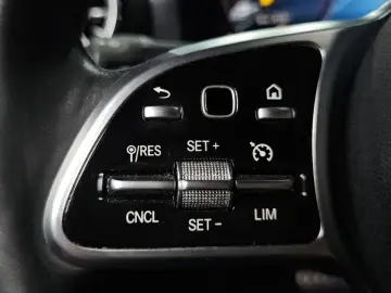 2021 Mercedes-Benz A-Класс с пробегом 33 896 км